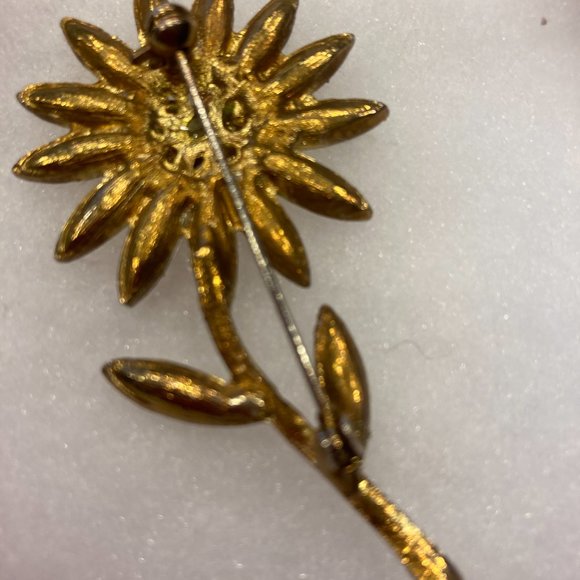 Brooch - Picture 2 of 3